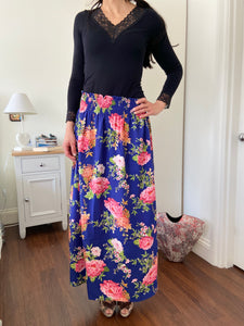 STELLA MAXI SKIRT IN BLUE WITH BIG FLOWERS