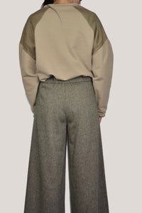 SWEATSHIRT WITH SILK DETAILS